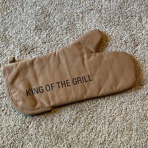 King of the Grill Oven Mitt